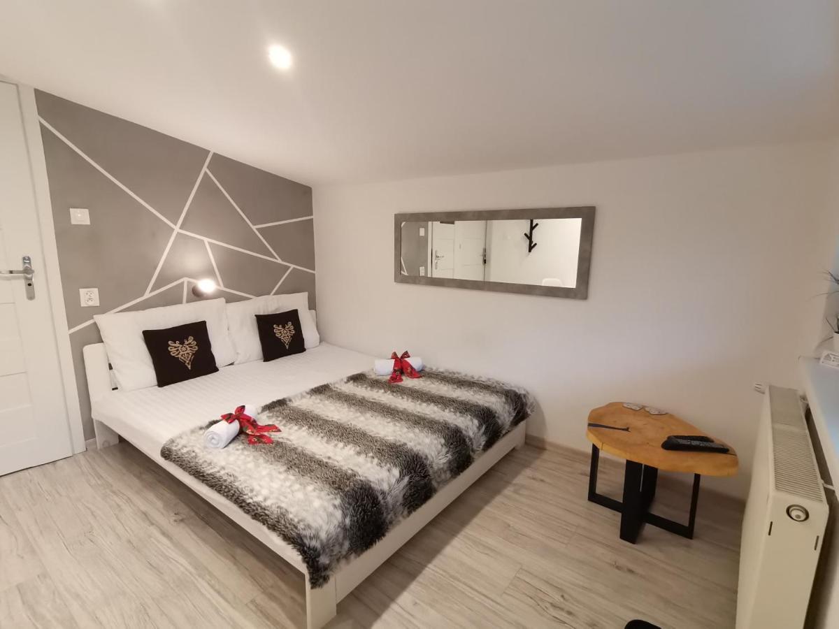 Beskidzka Guest House Щирк Экстерьер фото