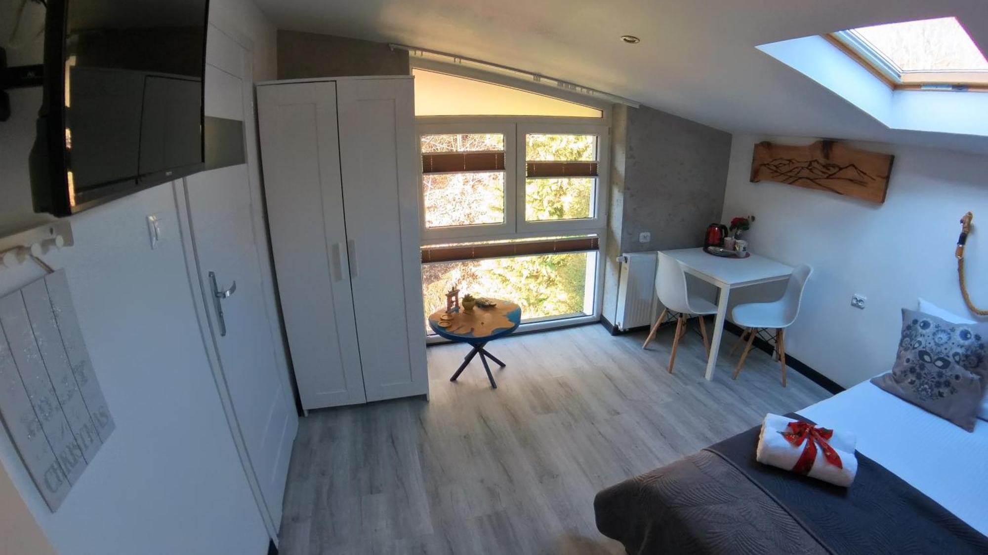 Beskidzka Guest House Щирк Экстерьер фото