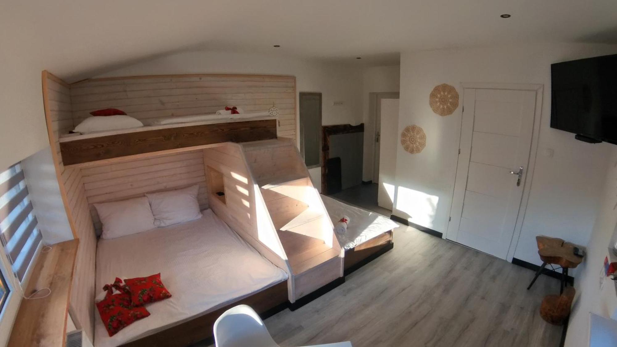 Beskidzka Guest House Щирк Экстерьер фото